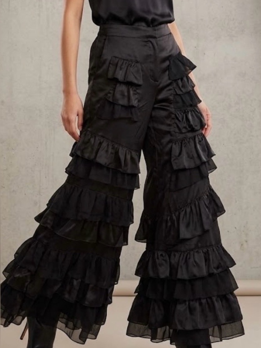 Women's Black Ruffle Tiered Skirt - Elegant Layered Design